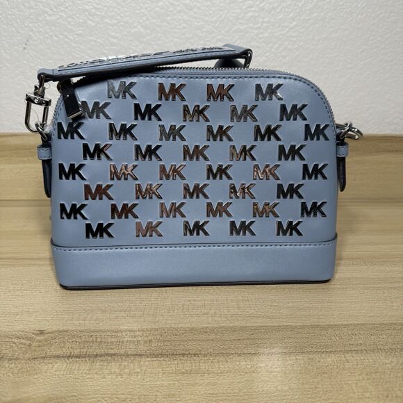 Michael Kors Jet Set Charm LG Dome Body Chambray Light Blue Crossbody Logo Bag - Picture 1 of 10